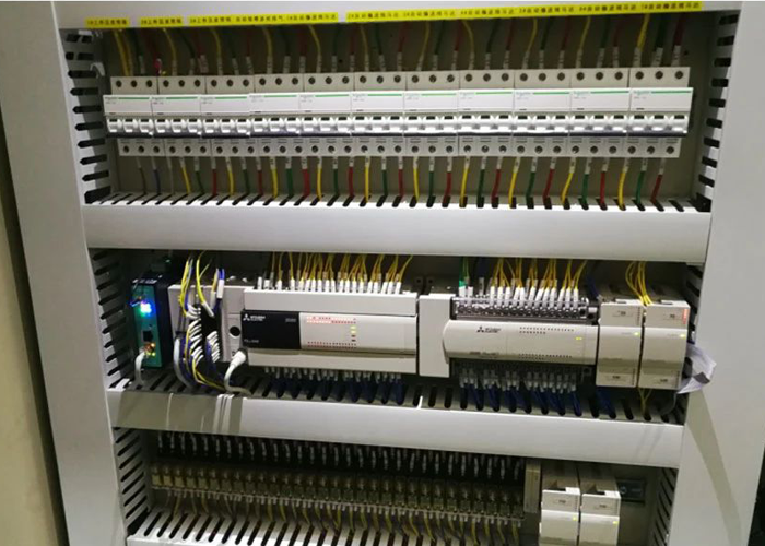 What are the functional features and advantages of Craft Tech Automation “Yunge” E7 IoT PLC?